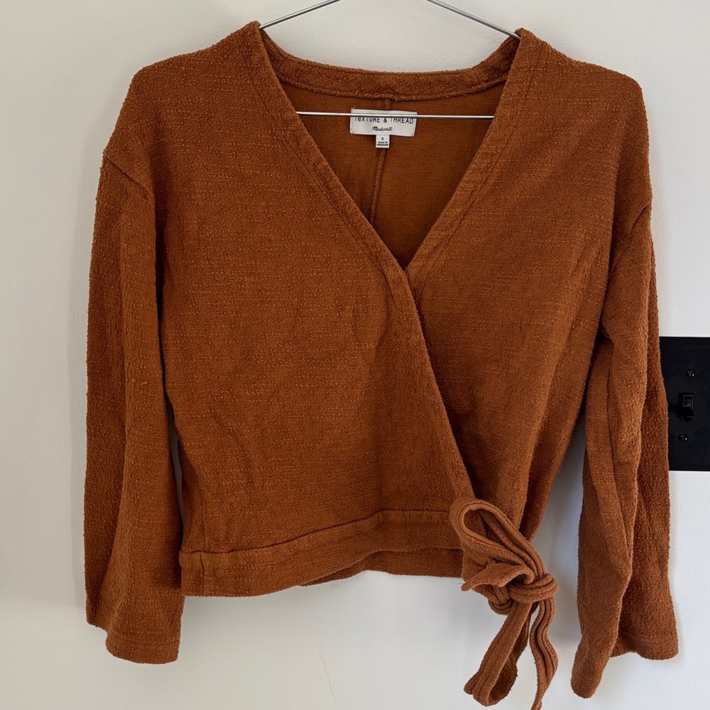 Madewell Texture and Thread Shirt
Size small